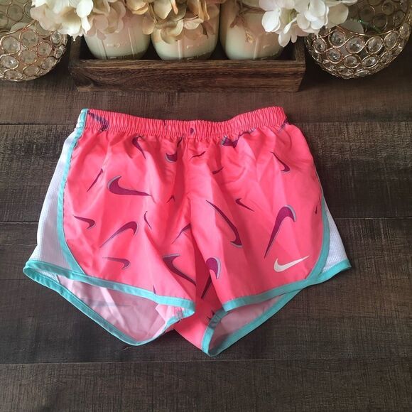 Nike Shorts Size 6 - Picture 1 of 3